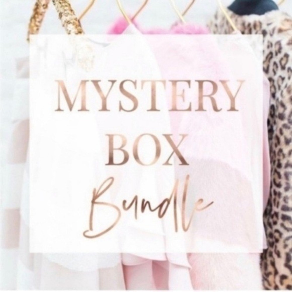 Women's Size Medium Mystery Box - 5 Clothing Items - Trendy‎ Mixed Styles